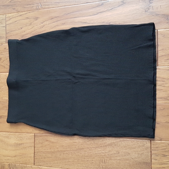 Room Service Black Elastic Waist Ribbed Skirt Size L - Picture 1 of 8